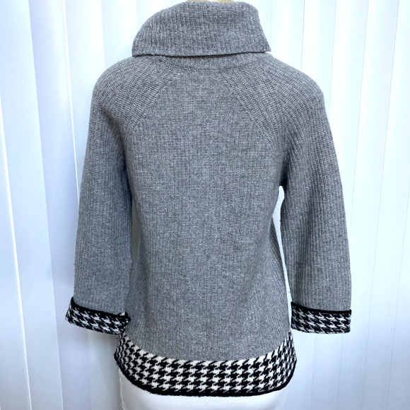 Love Moschino Knit Sweater Pullover Gray 3/4Sleeve Wool Turtleneck Hound… - Picture 3 of 6